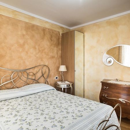 B&B La Petite Maison Puegnago sul Garda Zimmer foto